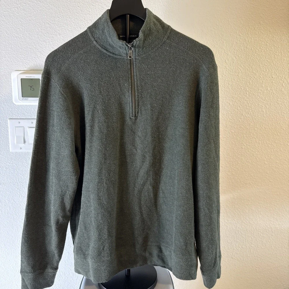 Banana Republic Men's 1/4 Zip Sweater Dark Green Size Medium